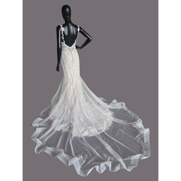 Ivory/Cappuccino Lace Applique Fit and Flare  Wedding  Gown - Mori Lee - Picture 10 of 16